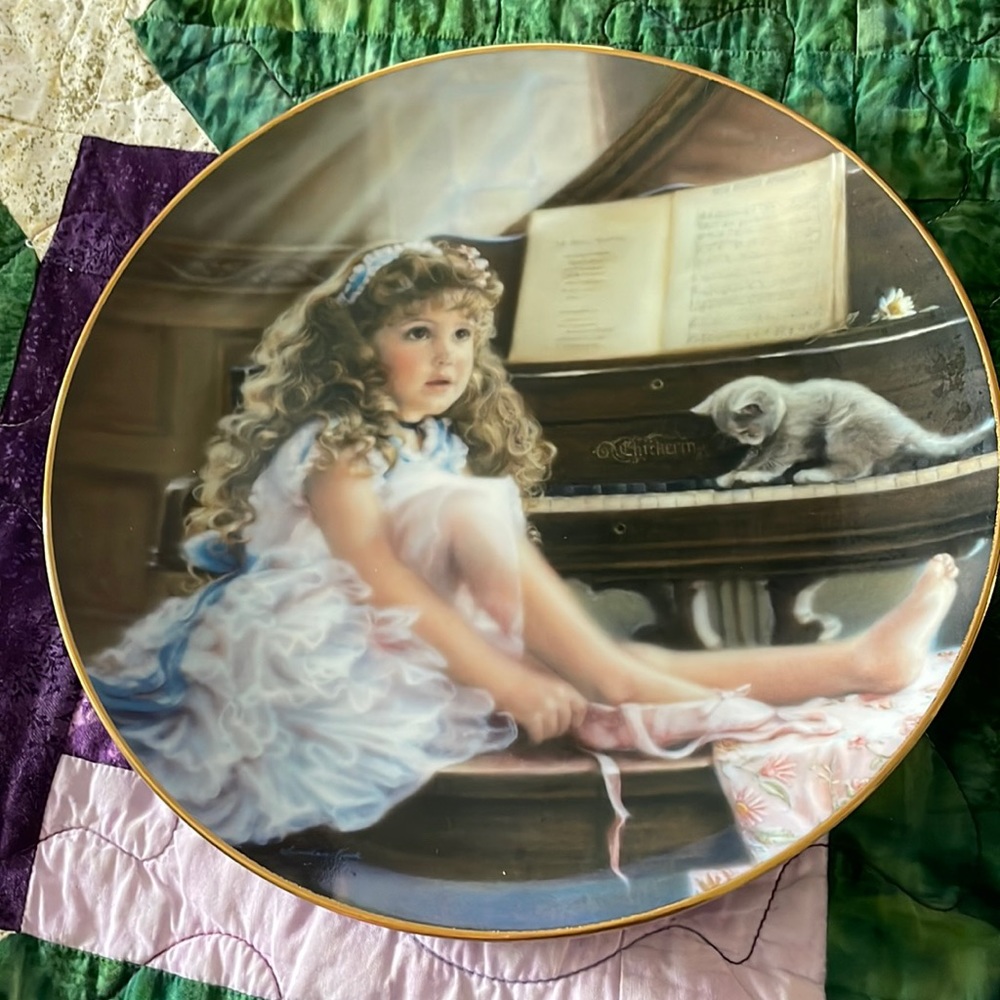 Reco Plate “The Rehearsal” by Sandra Kuck 1988 Barefoot Children Collection